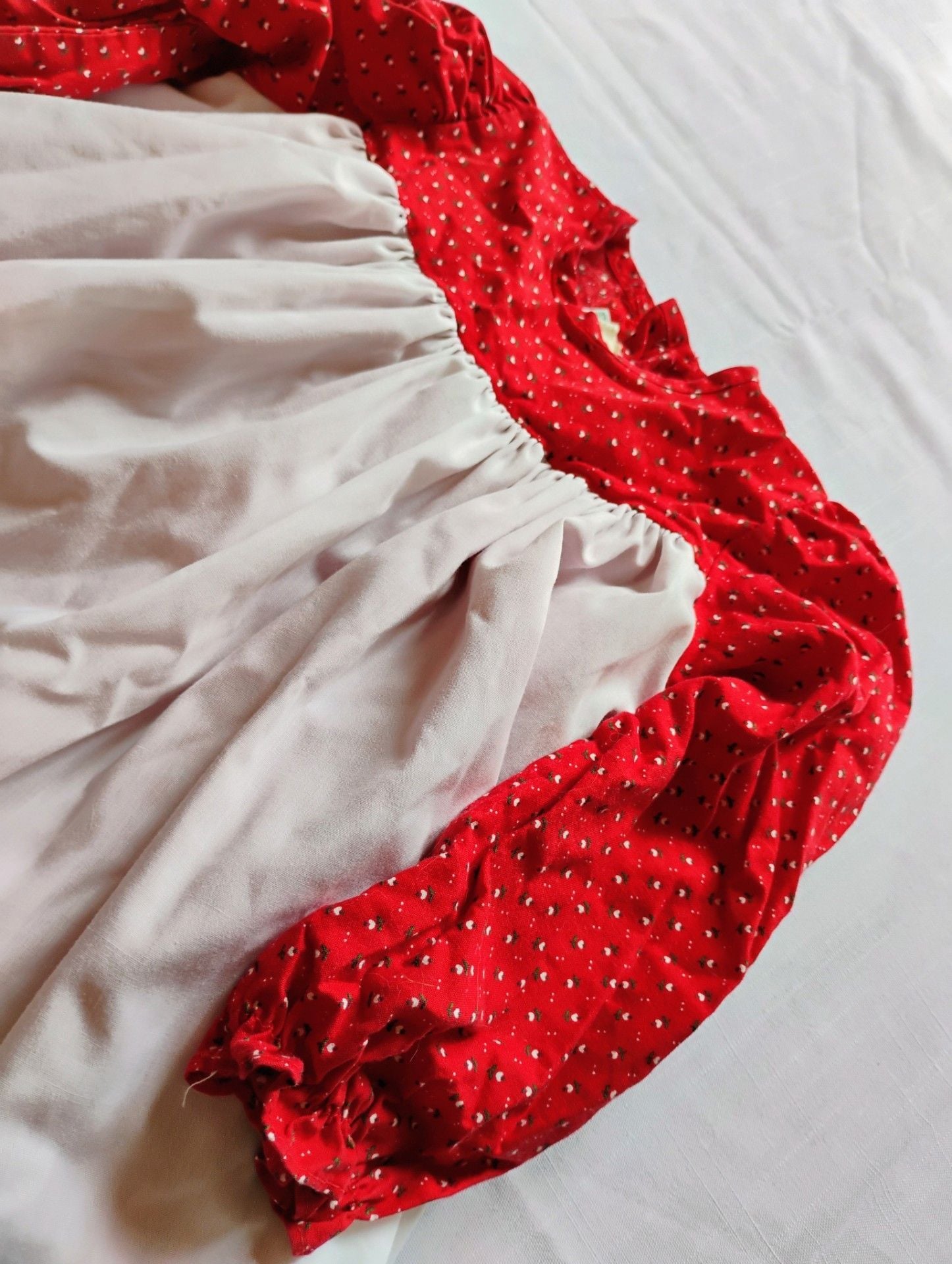 Vintage Peaches 'n Cream Red Floral Pinafore Dress - Size 4T 3