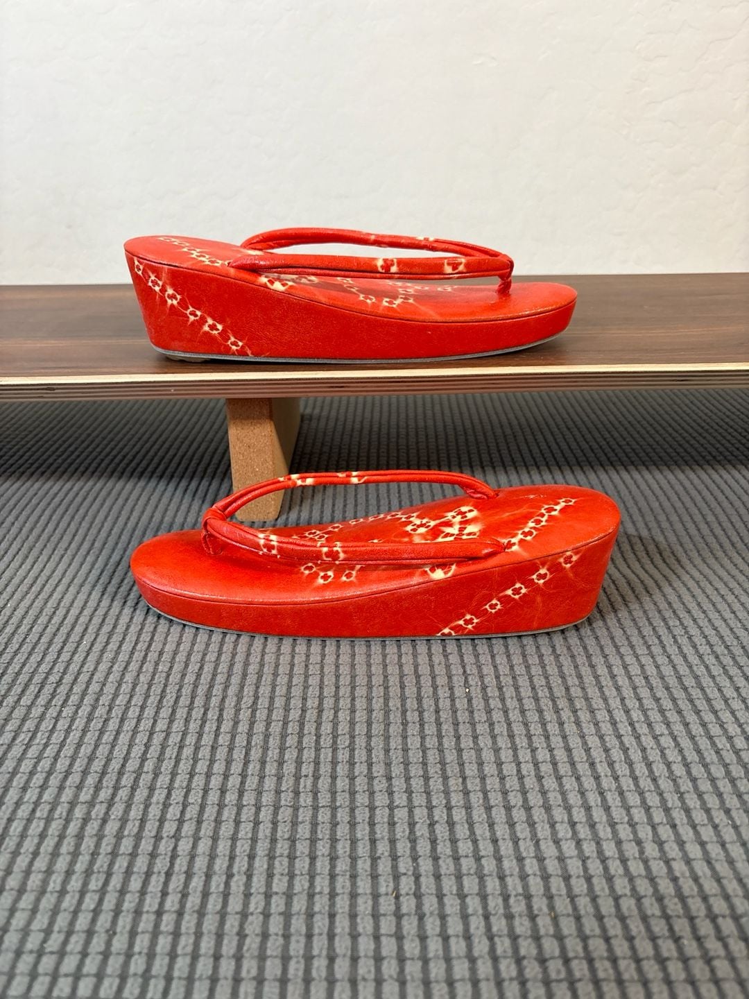 Vintage Japanese Red Lacquer Zori Kimono Platform Sandals 5