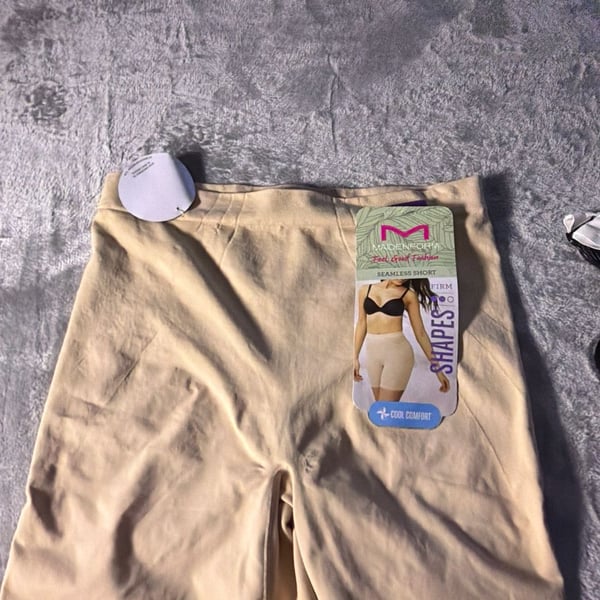 Maidenform Shapes Seamless Firm Control Shaping Short - Latte