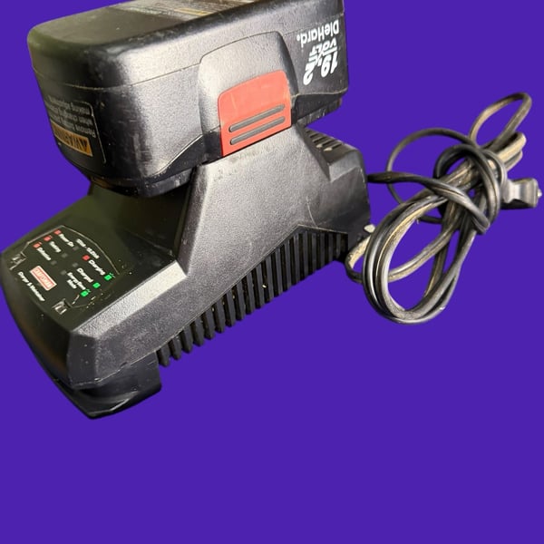 Craftsman 19.2V DieHard NiCd Battery and Multi-Voltage Charger & Maintainer Set
