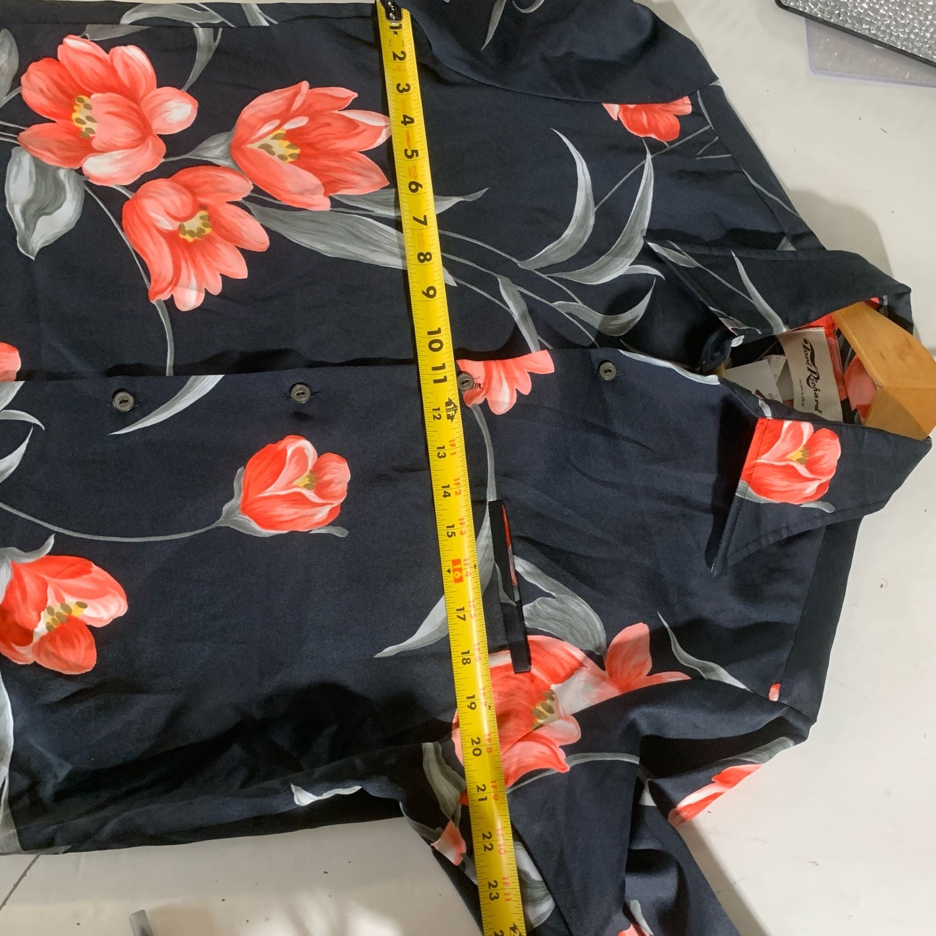 Vtg 80’s Tori Richard Honolulu Floral Long Sleeve Button Down Shirt Size M (OF) 7