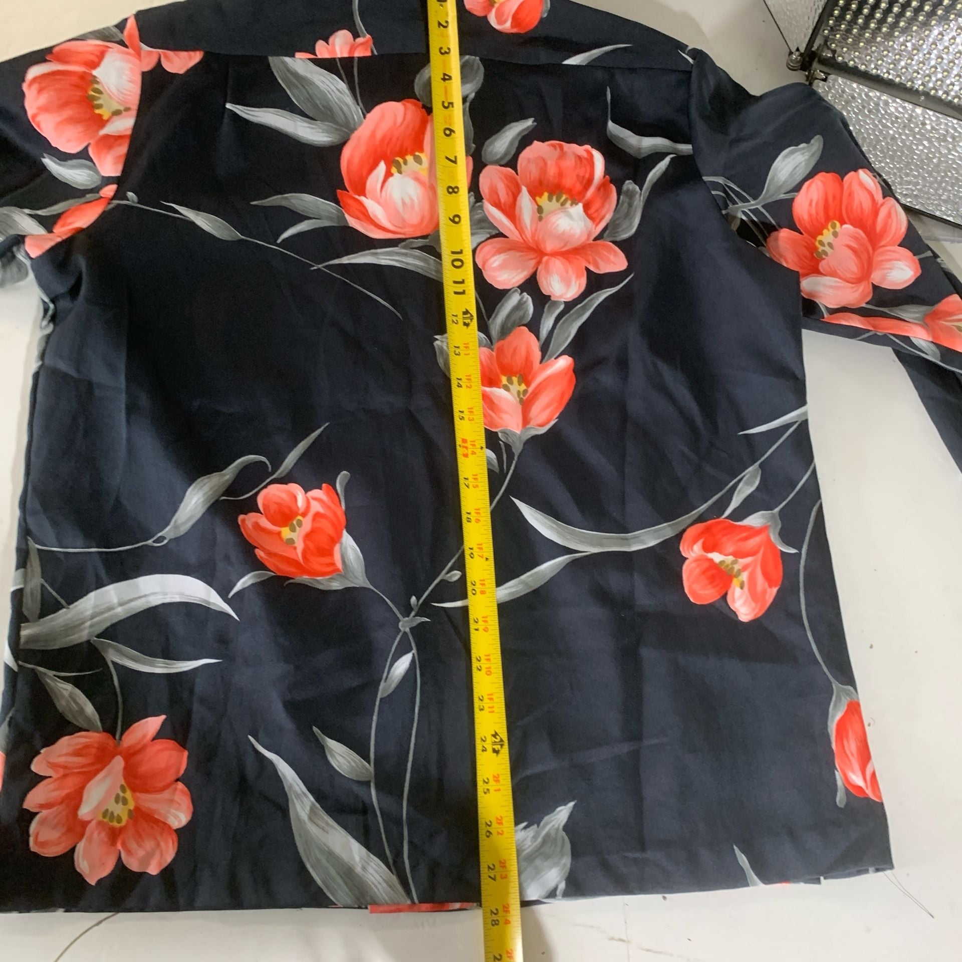 Vtg 80’s Tori Richard Honolulu Floral Long Sleeve Button Down Shirt Size M (OF) 9