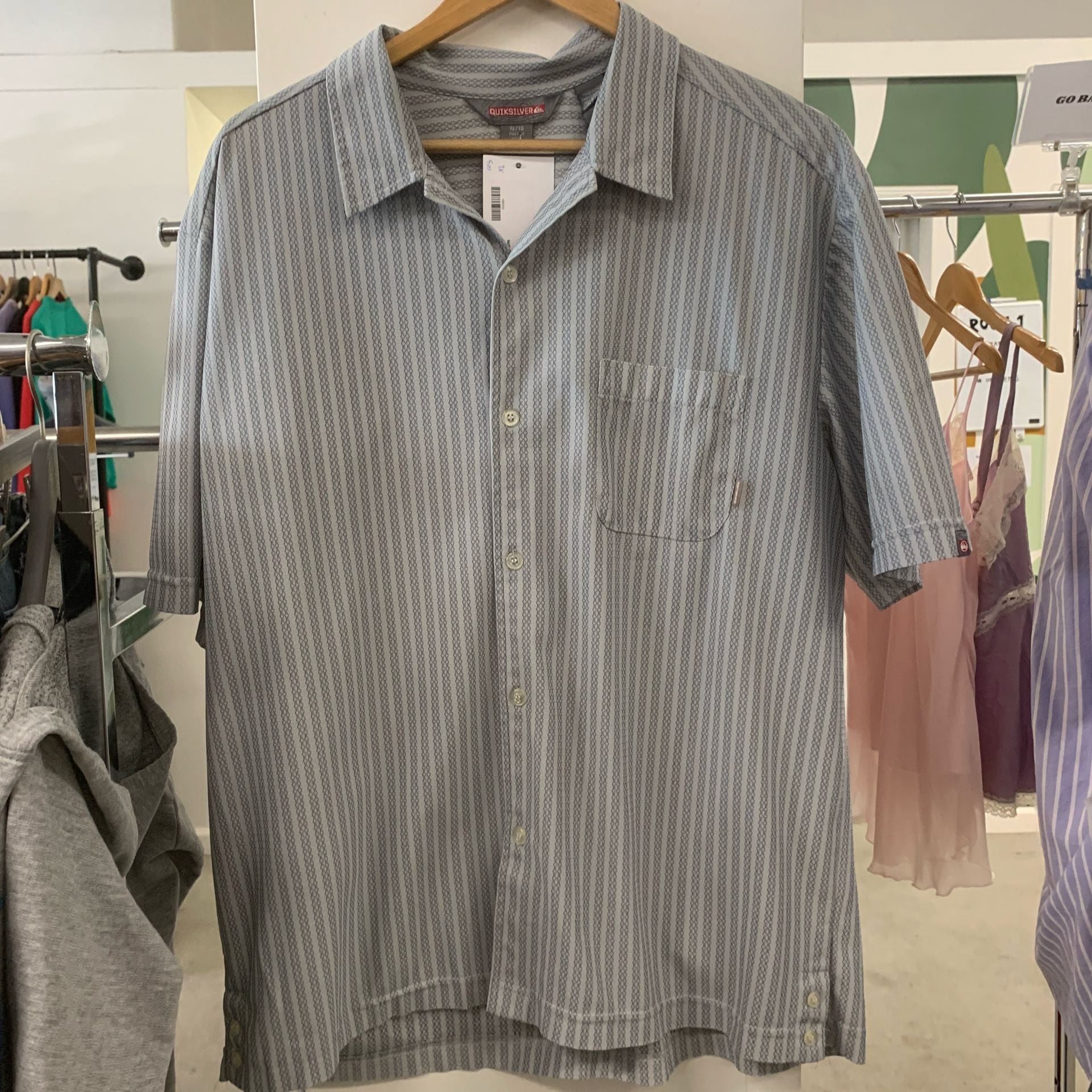 Vtg 00s Quiksilver Gray Vertical Stripe Short Sleeve Button Down Shirt Size XL (OF) 2