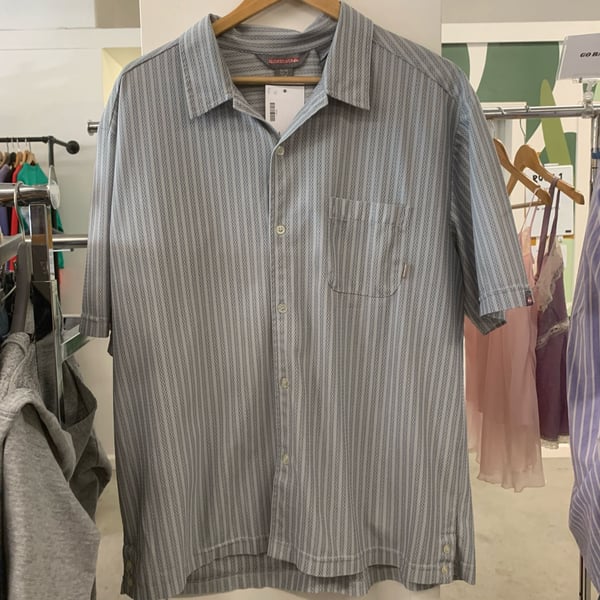 Vtg 00s Quiksilver Gray Vertical Stripe Short Sleeve Button Down Shirt Size XL (OF)