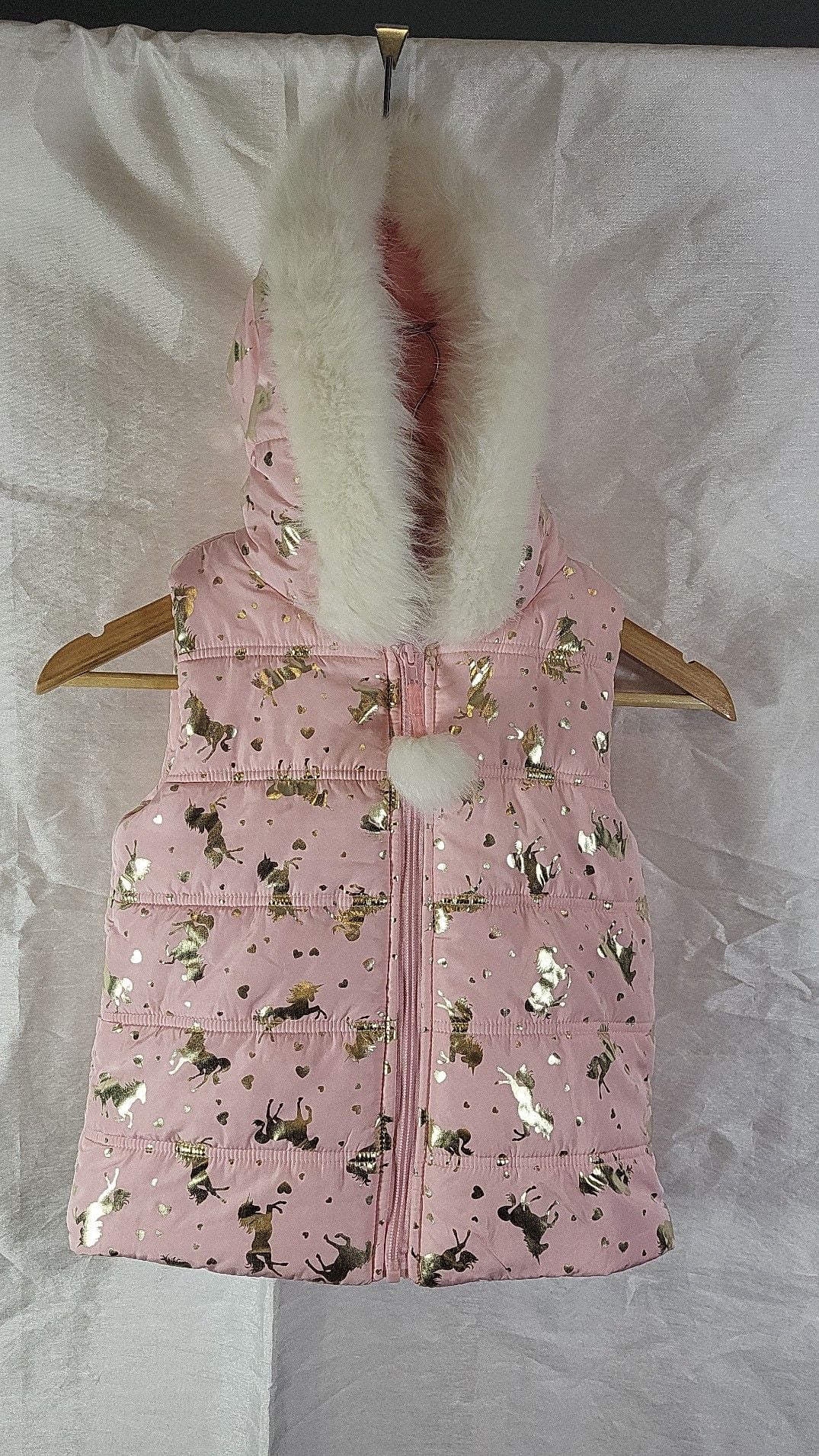 Whimsy Isaac Mizrahi Kids Pink Puffer Vest with Gold Foil Unicorns and Faux Fur Hood, 7/8 2