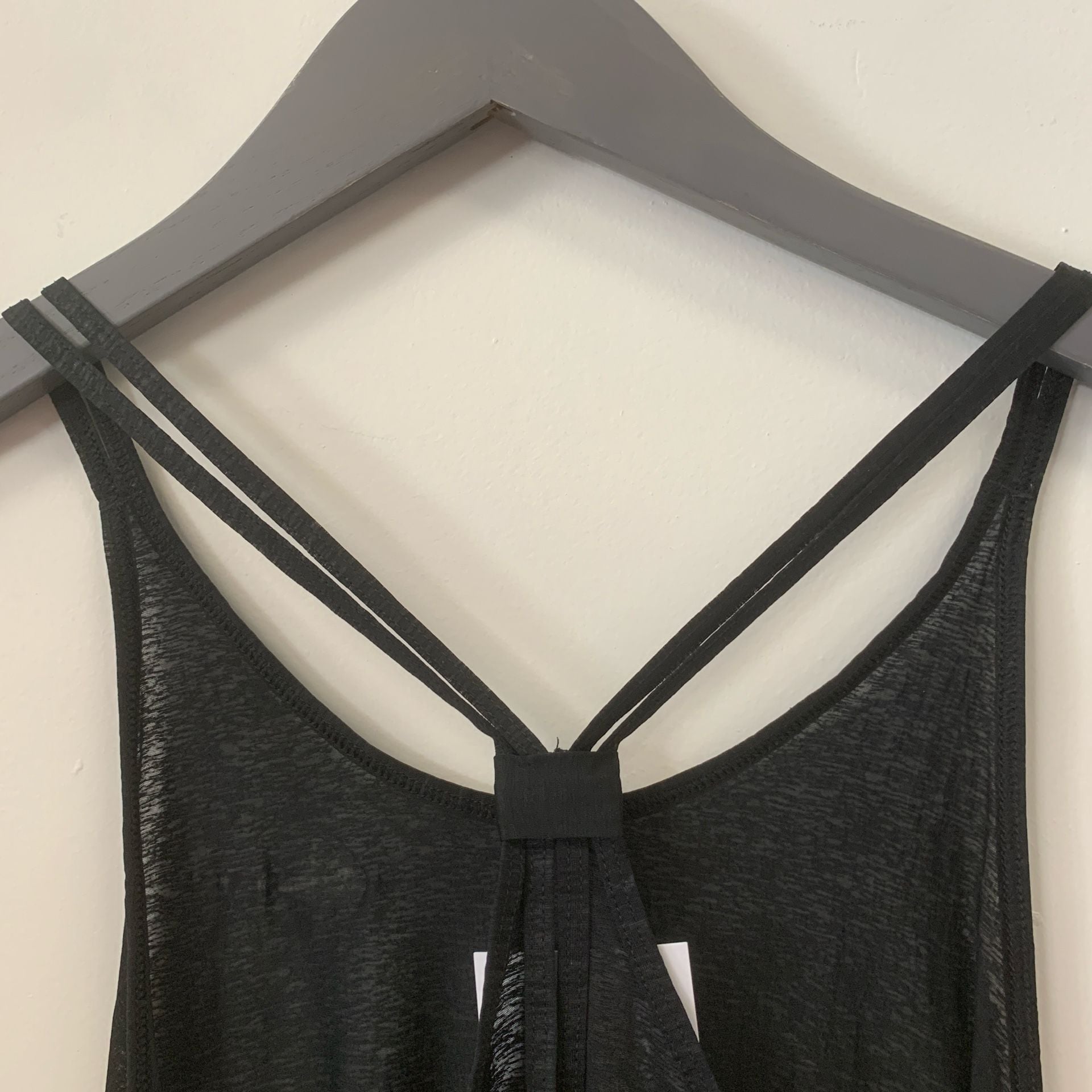 Nike Dri-Fit Black Strappy Racerback Mesh Tank Top Women’s Size M (OF) 10
