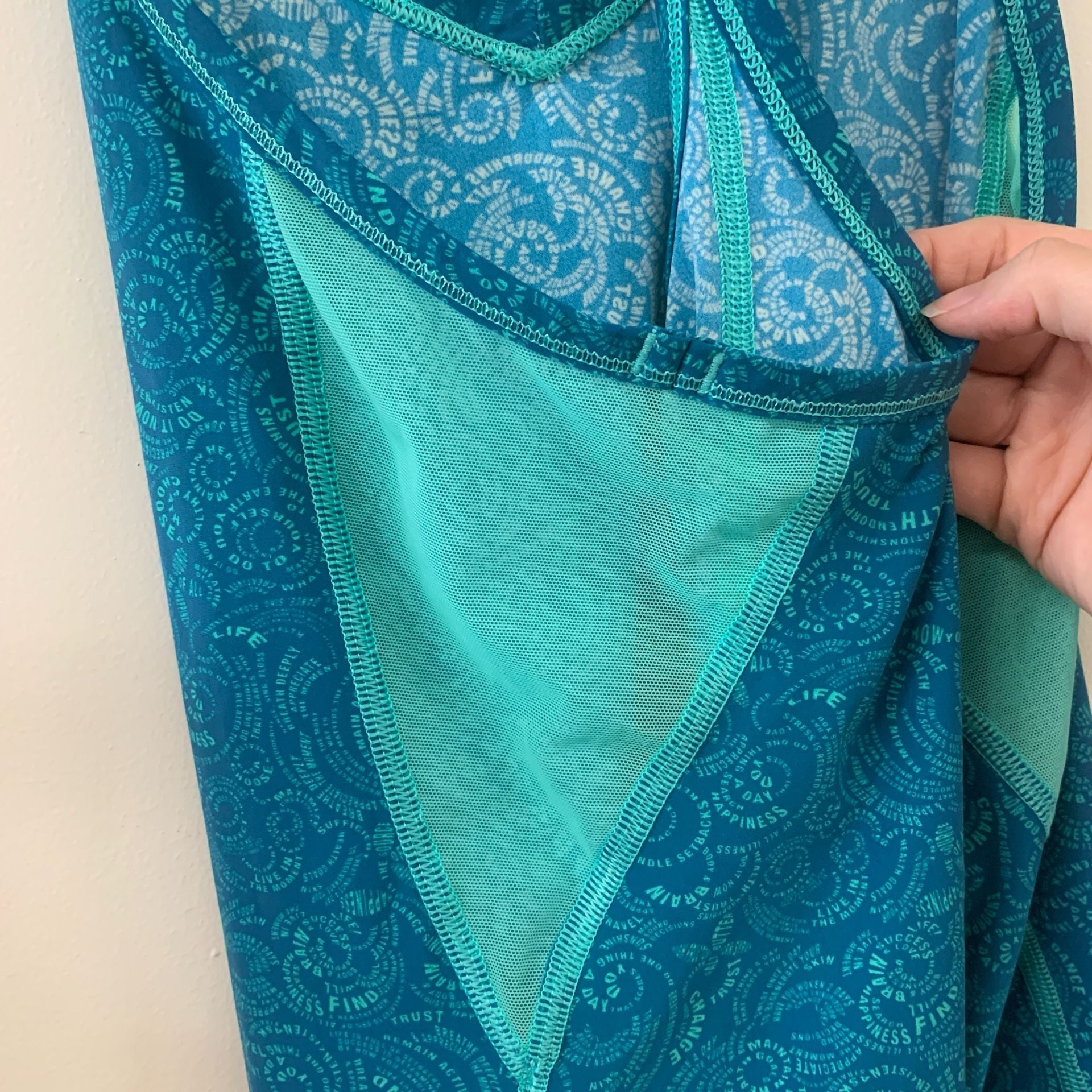 Lululemon Fast Lane Singlet Foli Manifesto Tank Top Tofino Teal Size S (OF) 5