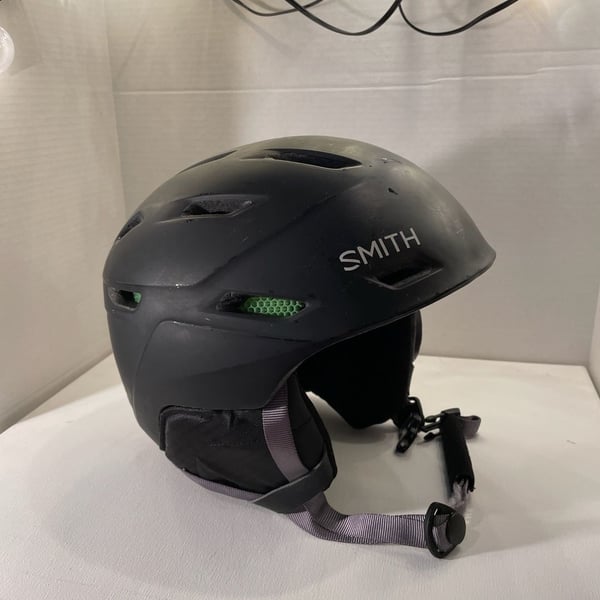 Smith Mission Matte Black Snowboarding/Ski Helmet Mens
