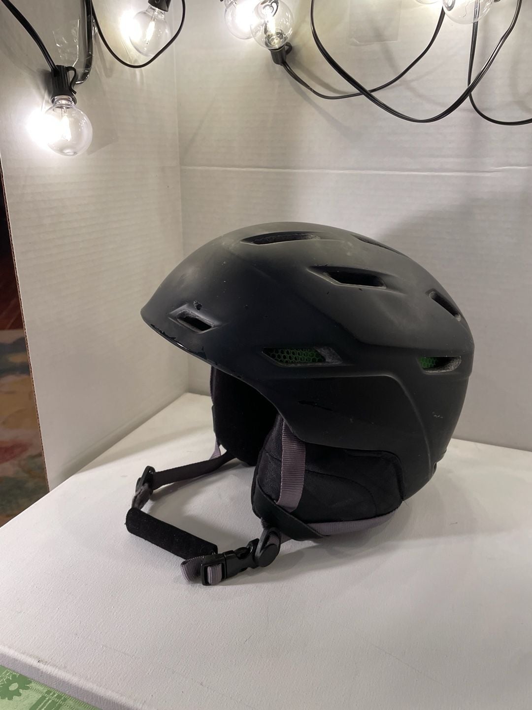 Smith Mission Matte Black Snowboarding/Ski Helmet Mens 5