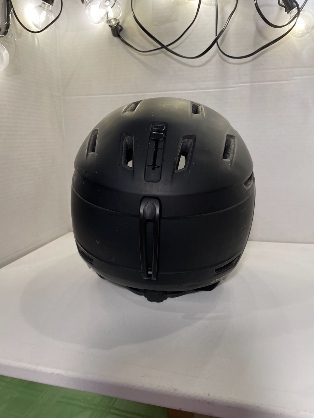 Smith Mission Matte Black Snowboarding/Ski Helmet Mens 6