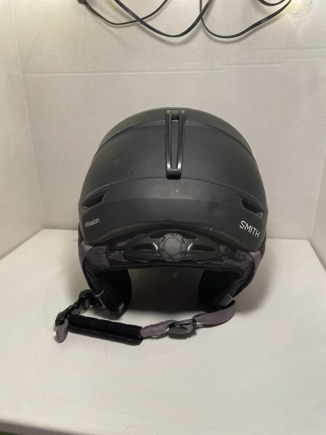 Smith Mission Matte Black Snowboarding/Ski Helmet Mens 9