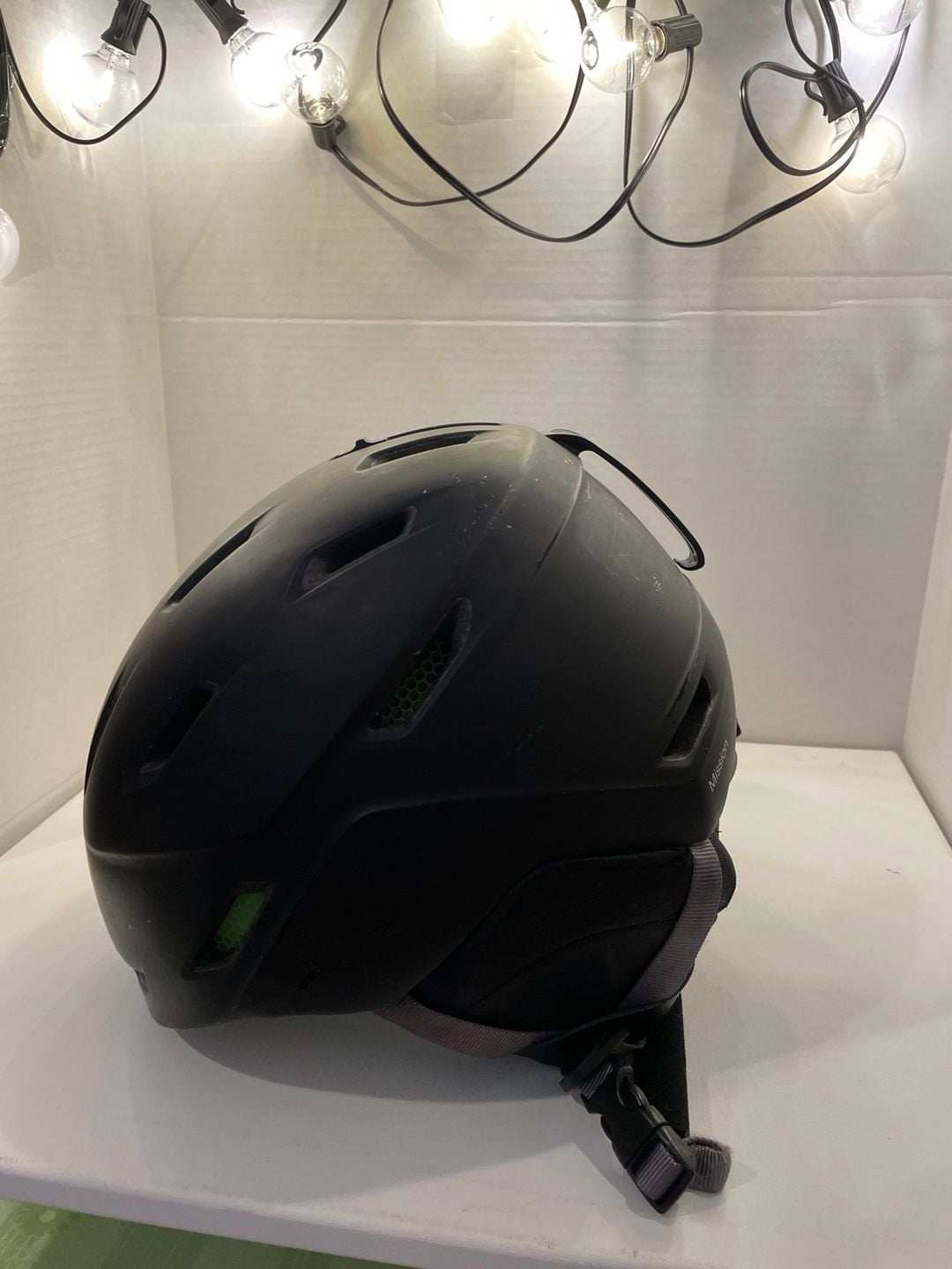 Smith Mission Matte Black Snowboarding/Ski Helmet Mens 10