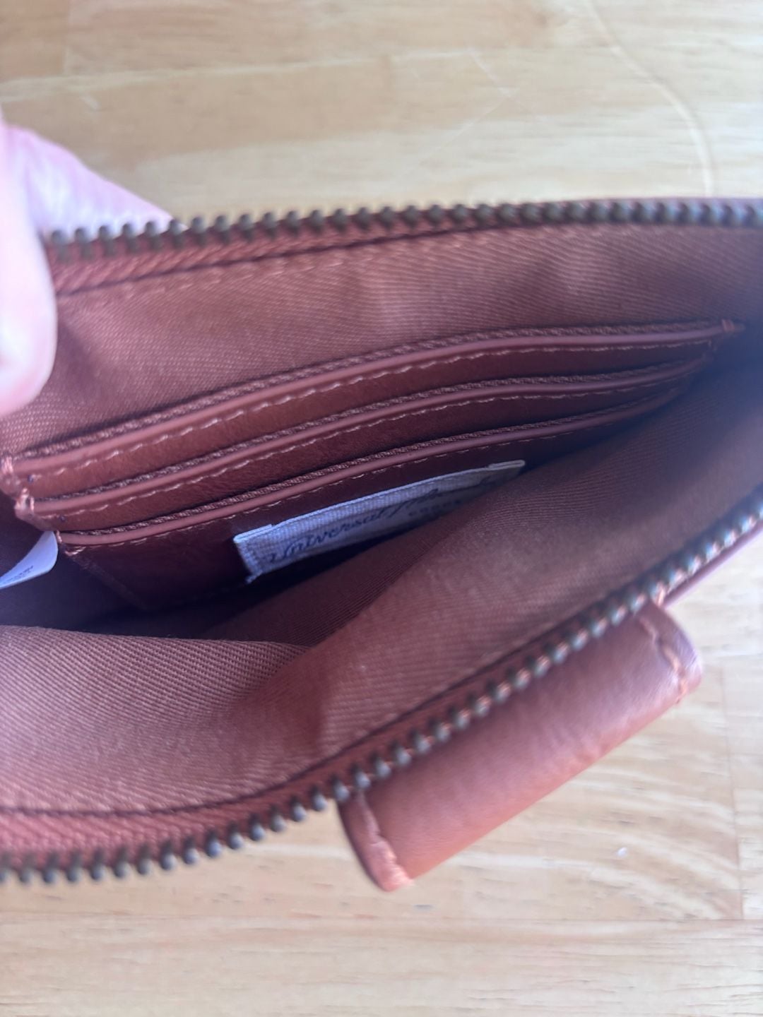 Brown Faux Leather Zip Closure Wristlet with Magnetic Front Pocket  LIKE NEW 9