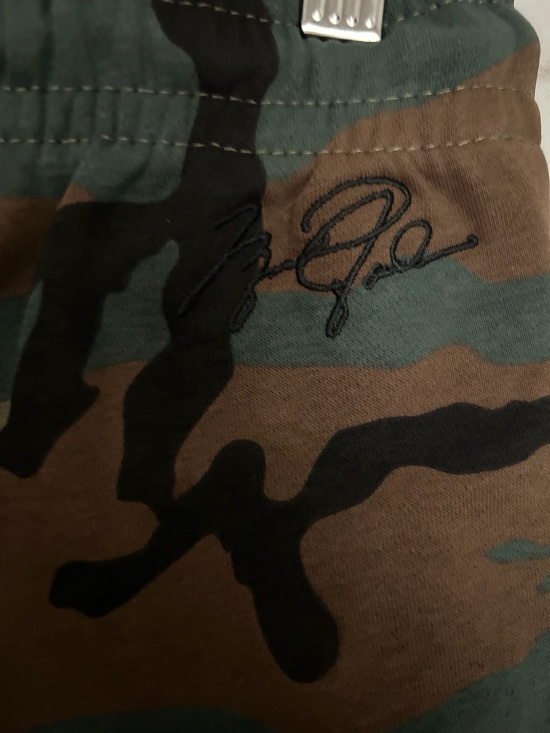 NWT Jordan Boys Essentials Camo Fleece Jogger Pants Size Medium 5