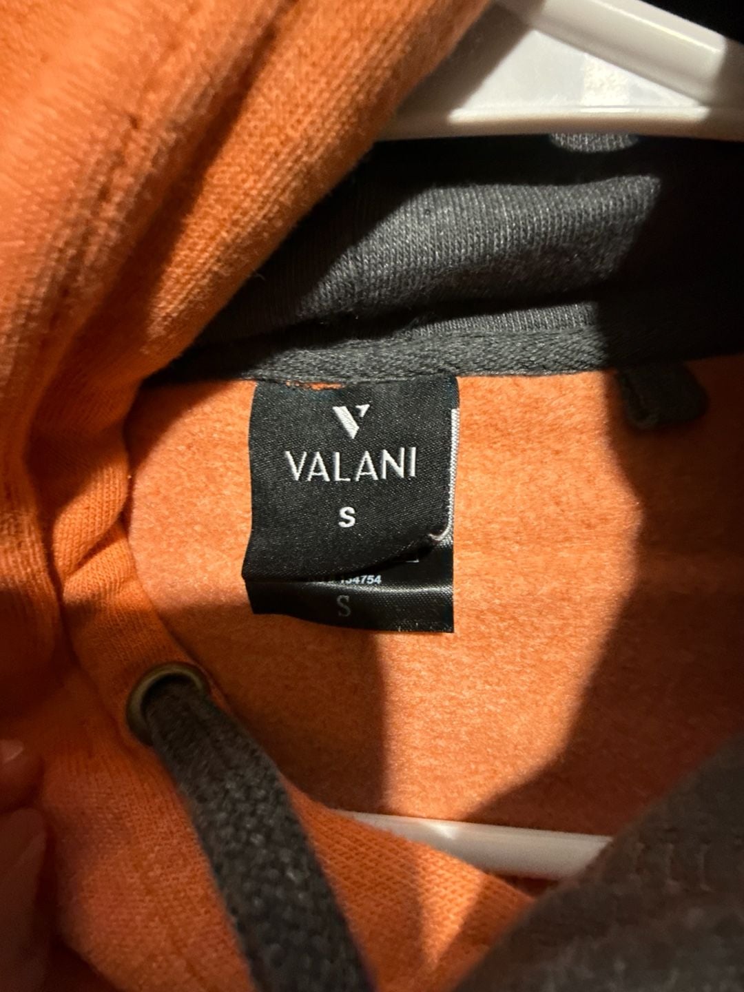 Valani Central Florida Zoo Giraffe Graphic Pullover Hoodie Orange Small 4