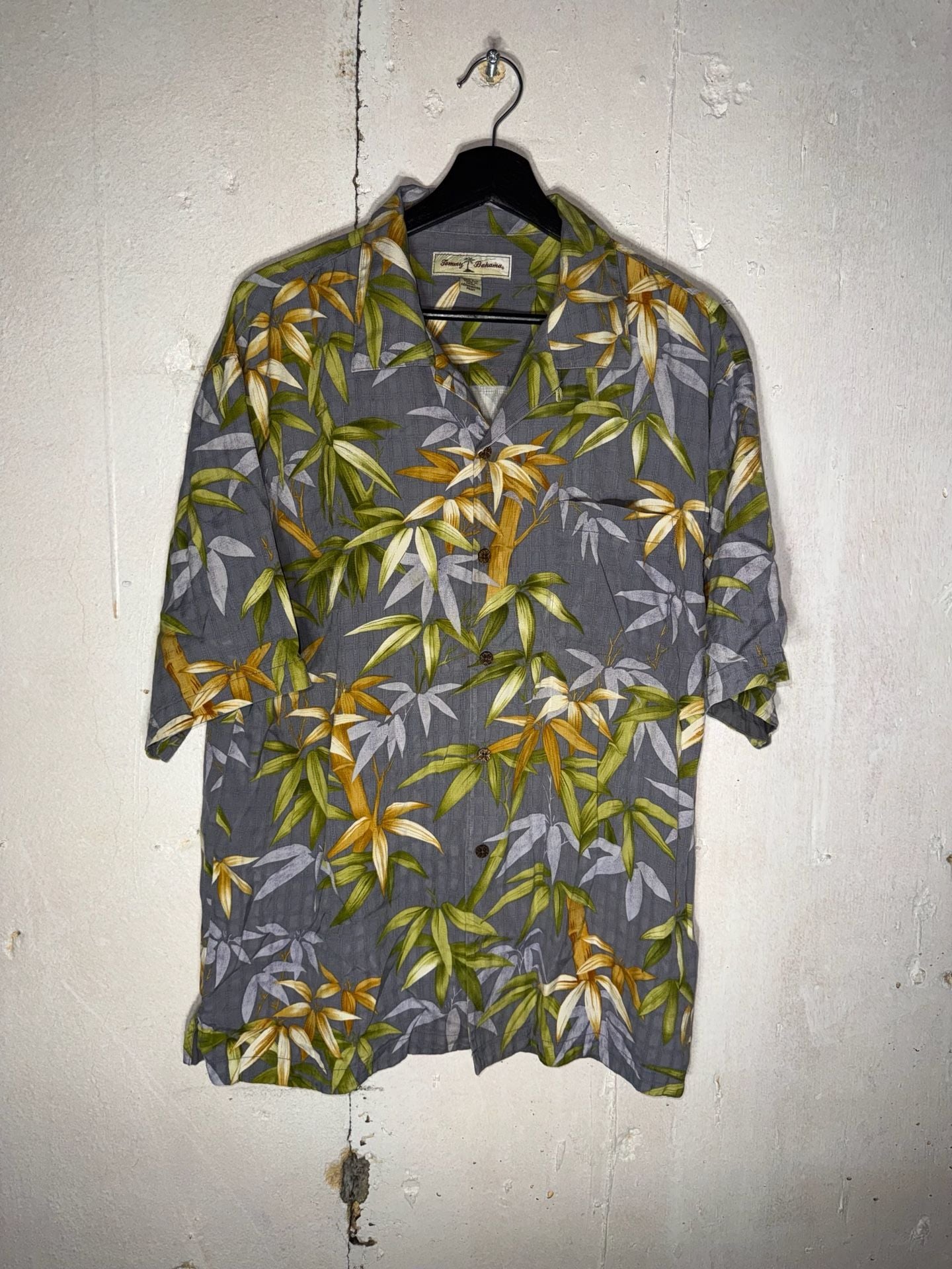 Tommy Bahama Men's 100% Silk Bamboo Leaf Print Short Sleeve Hawaiian Camp Shirt 3