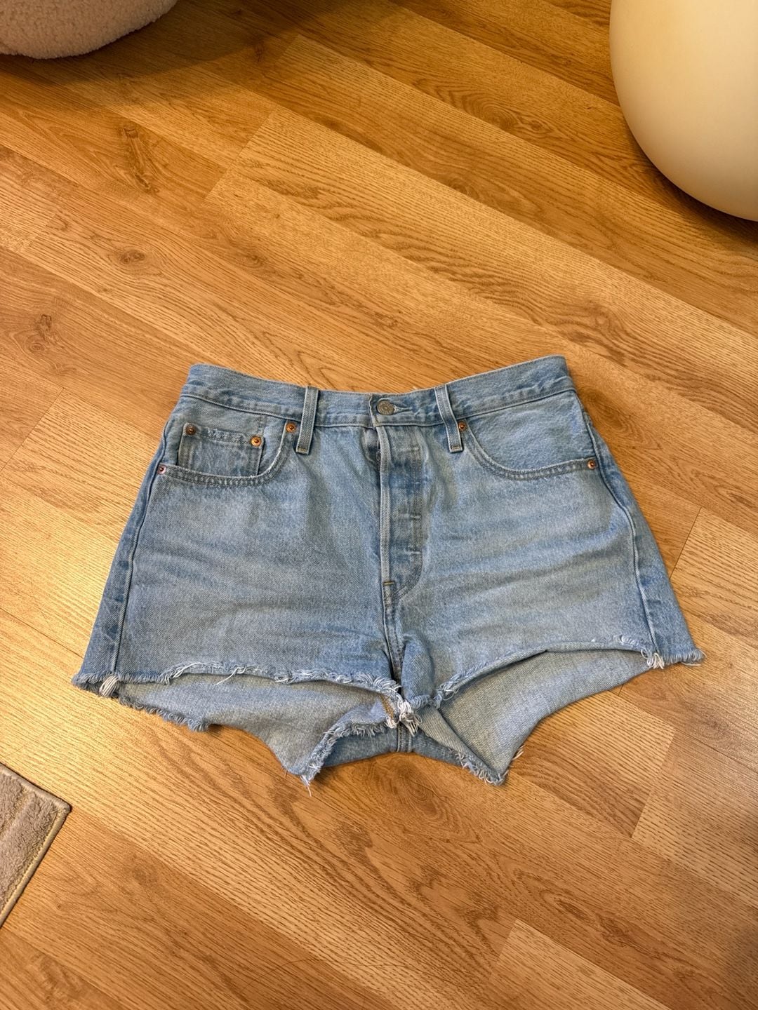 Levi's Women's 501 Original High Rise Denim Cutoff Shorts - Light Wash 3