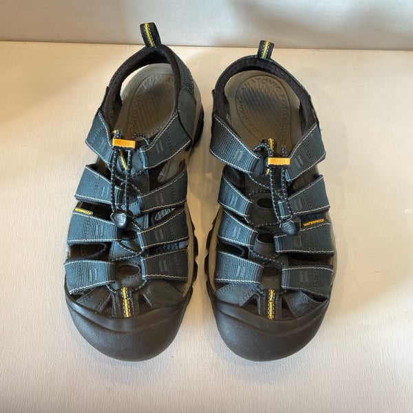 KEEN Newport H2 Waterproof Hiking Sandals Navy Medium Grey Men's Size 9.5
