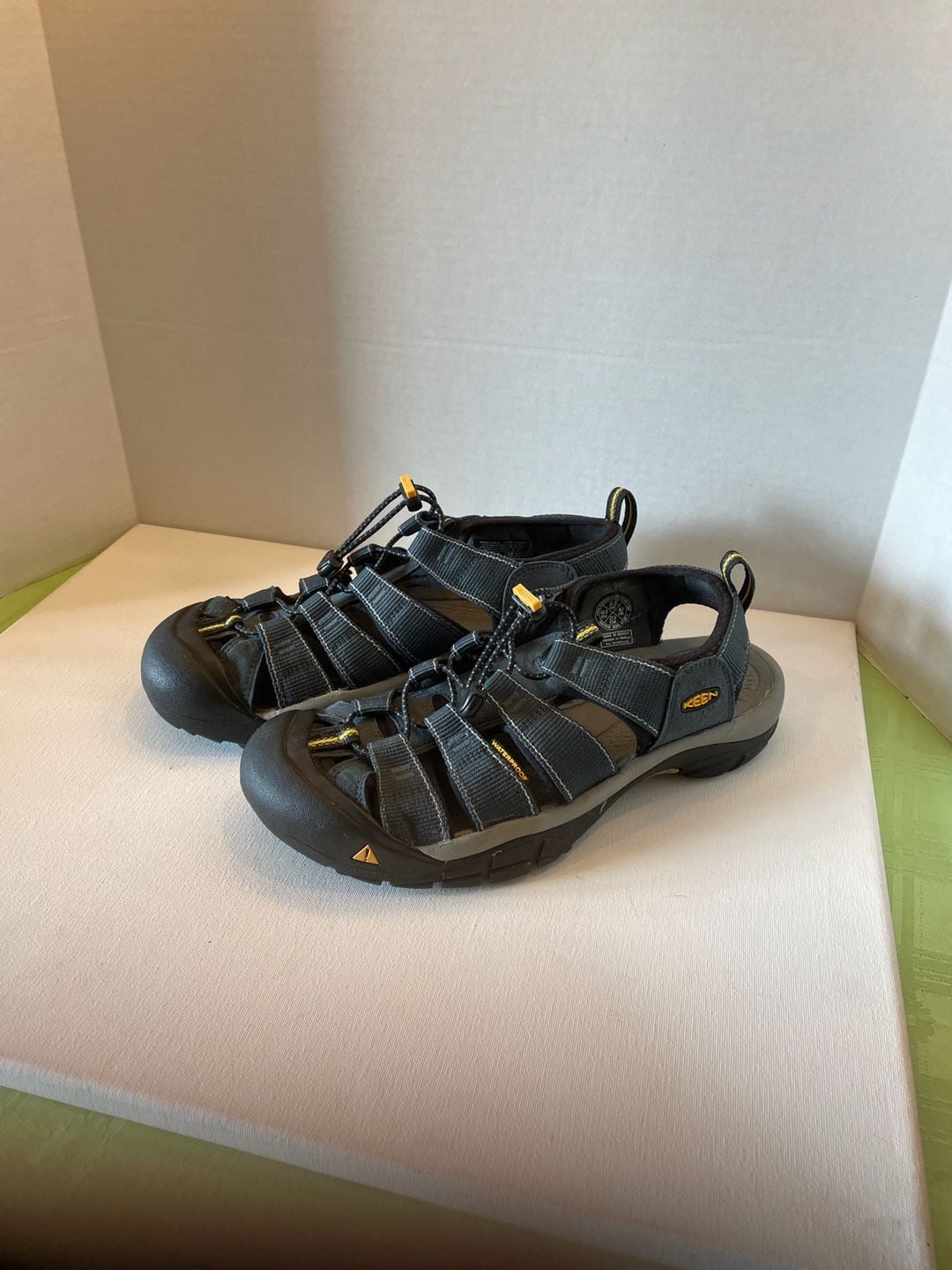 KEEN Newport H2 Waterproof Hiking Sandals Navy Medium Grey Men's Size 9.5 3