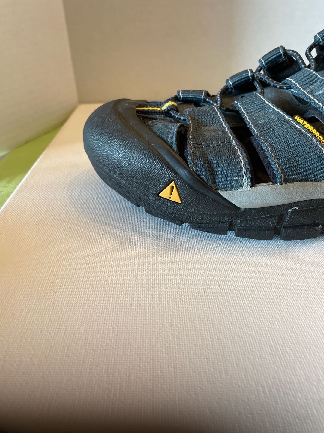 KEEN Newport H2 Waterproof Hiking Sandals Navy Medium Grey Men's Size 9.5 12