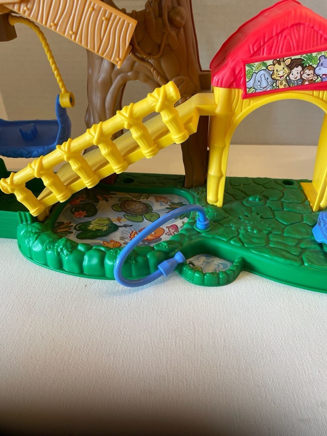 Fisher-Price Little People Animal Rescue Treehouse & Zoo Playset 9