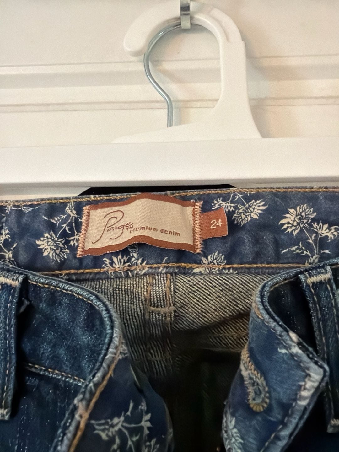 Paige Premium Denim Hidden Hills Bootcut Jeans with Floral Embroidered Pockets Size 24 4