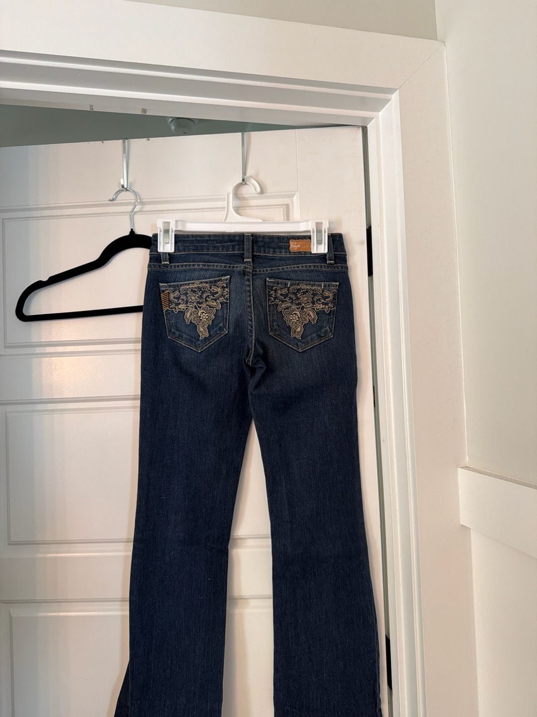 Paige Premium Denim Hidden Hills Bootcut Jeans with Floral Embroidered Pockets Size 24 5
