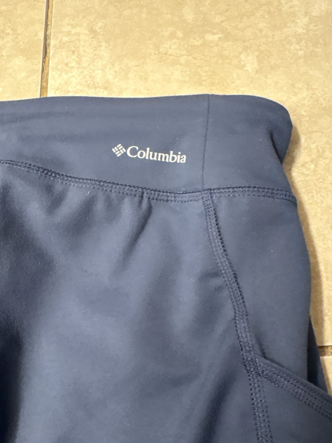 Columbia Women's Navy High-Waisted Leggings with Side Pockets 3