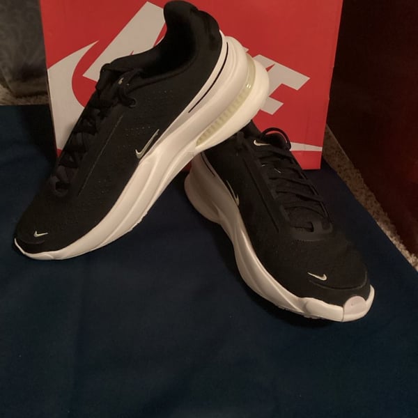 Nike Air Zoom Upturn SC Black Life Lime Sail IB2746-001