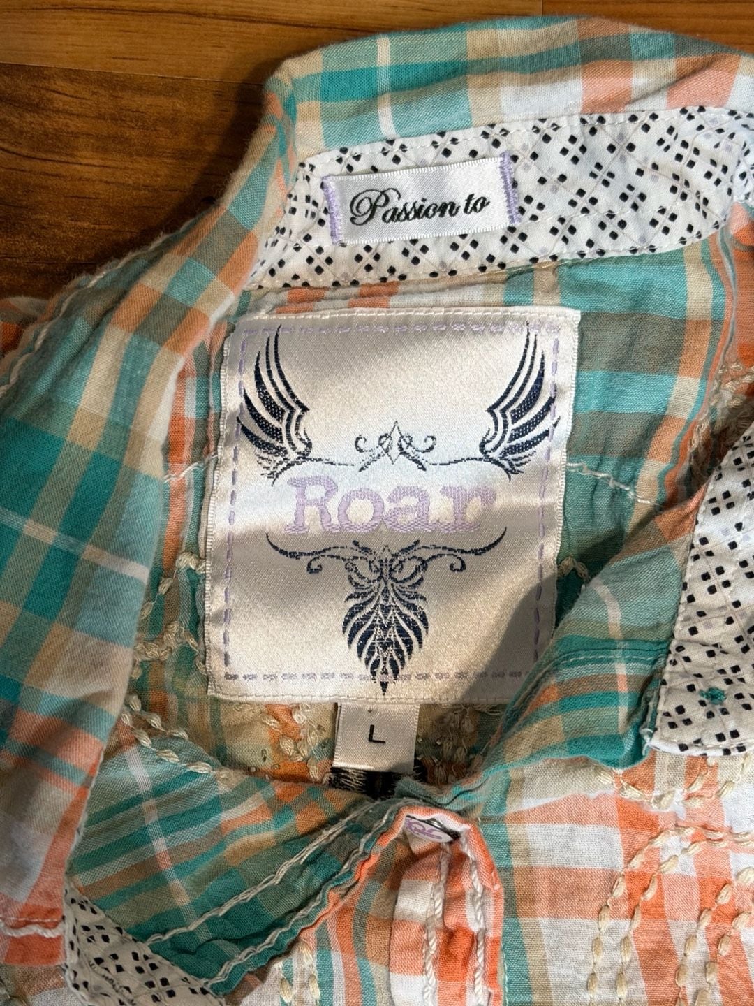 Roar Embroidered Shirt L (12-14) 5