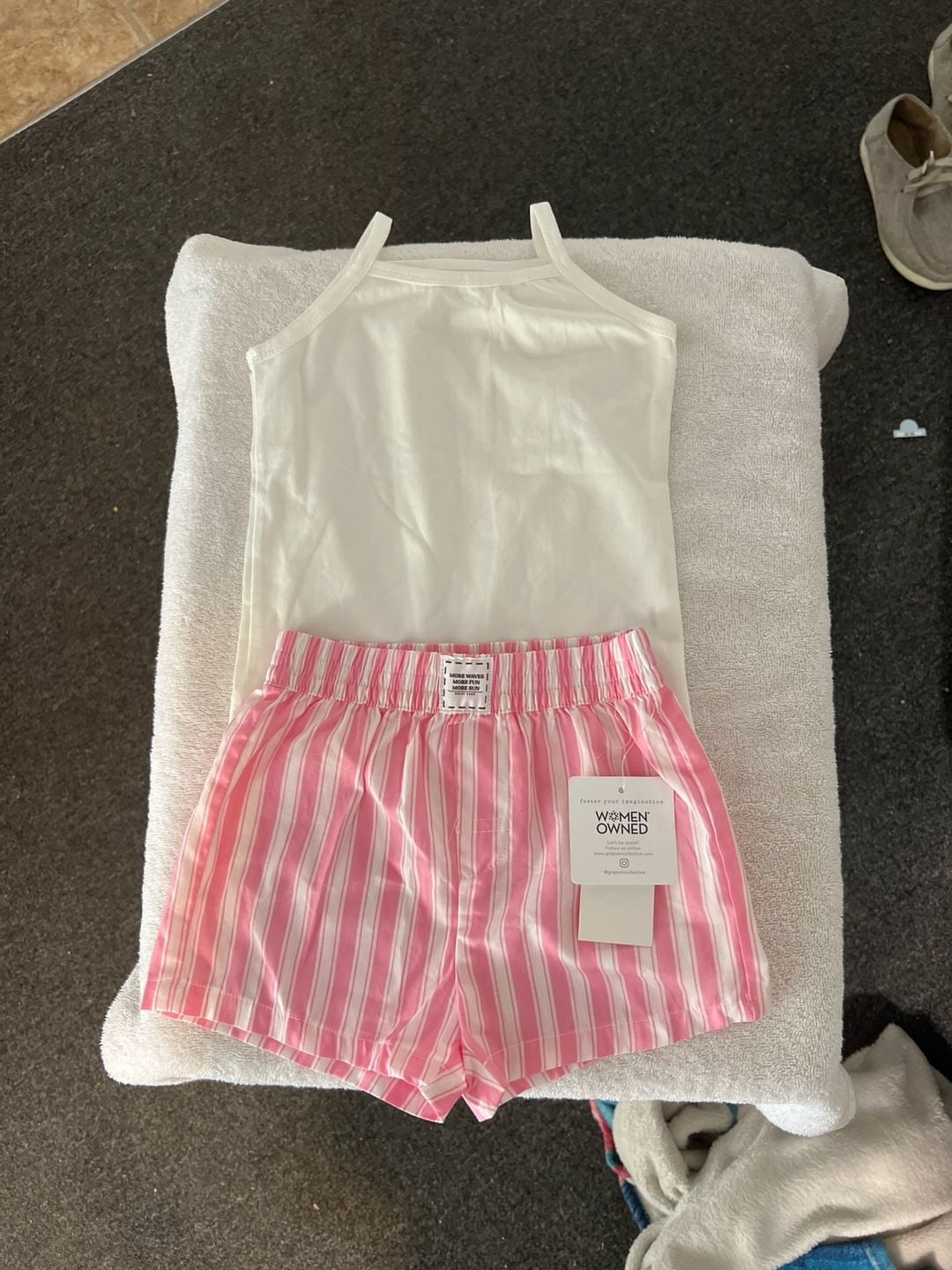 Grayson Collective Women-Owned Pink Striped Boxer Pajama Shorts and Tank Top Set 18 Months 1