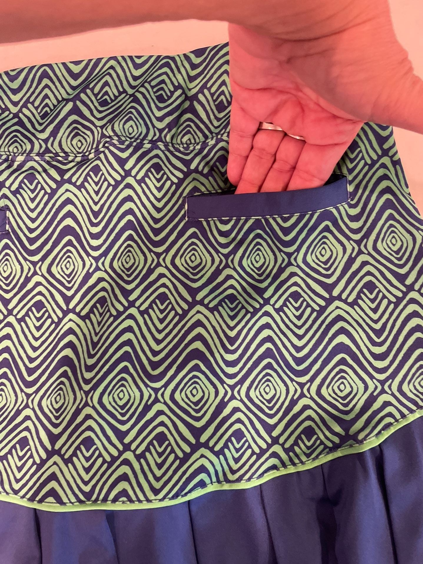 Birdies and Bows Women's Blue and Green Pleated Golf/Tennis Skort Sz MED. 8
