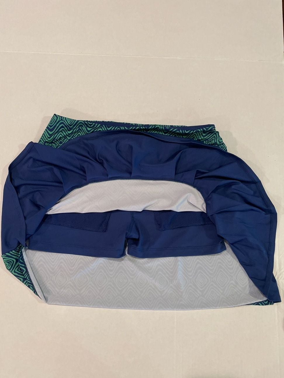 Birdies and Bows Women's Blue and Green Pleated Golf/Tennis Skort Sz MED. 15