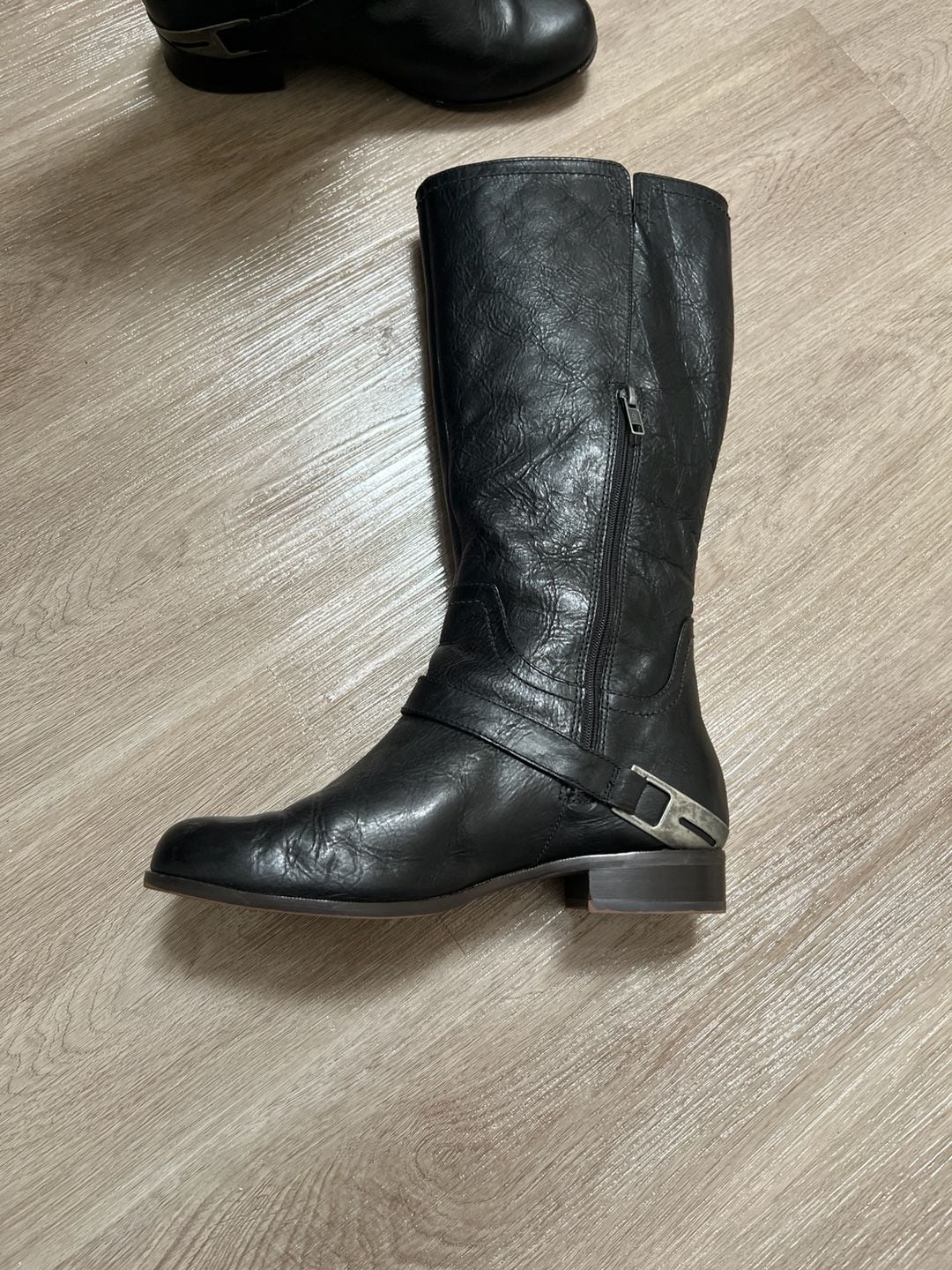 UGG 9