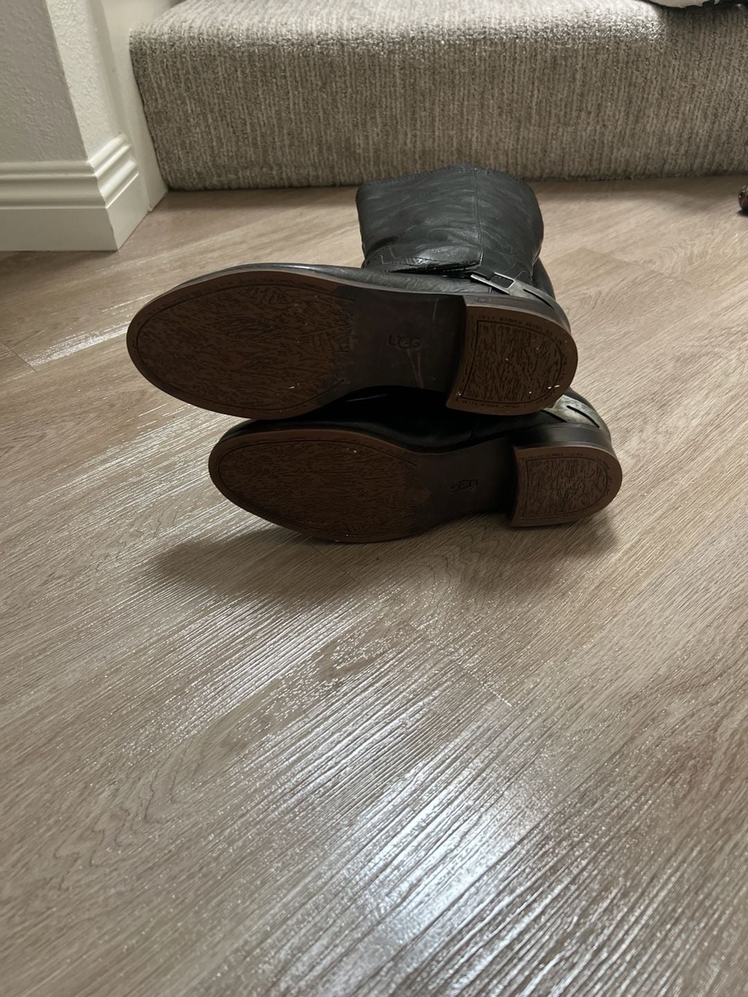 UGG 14
