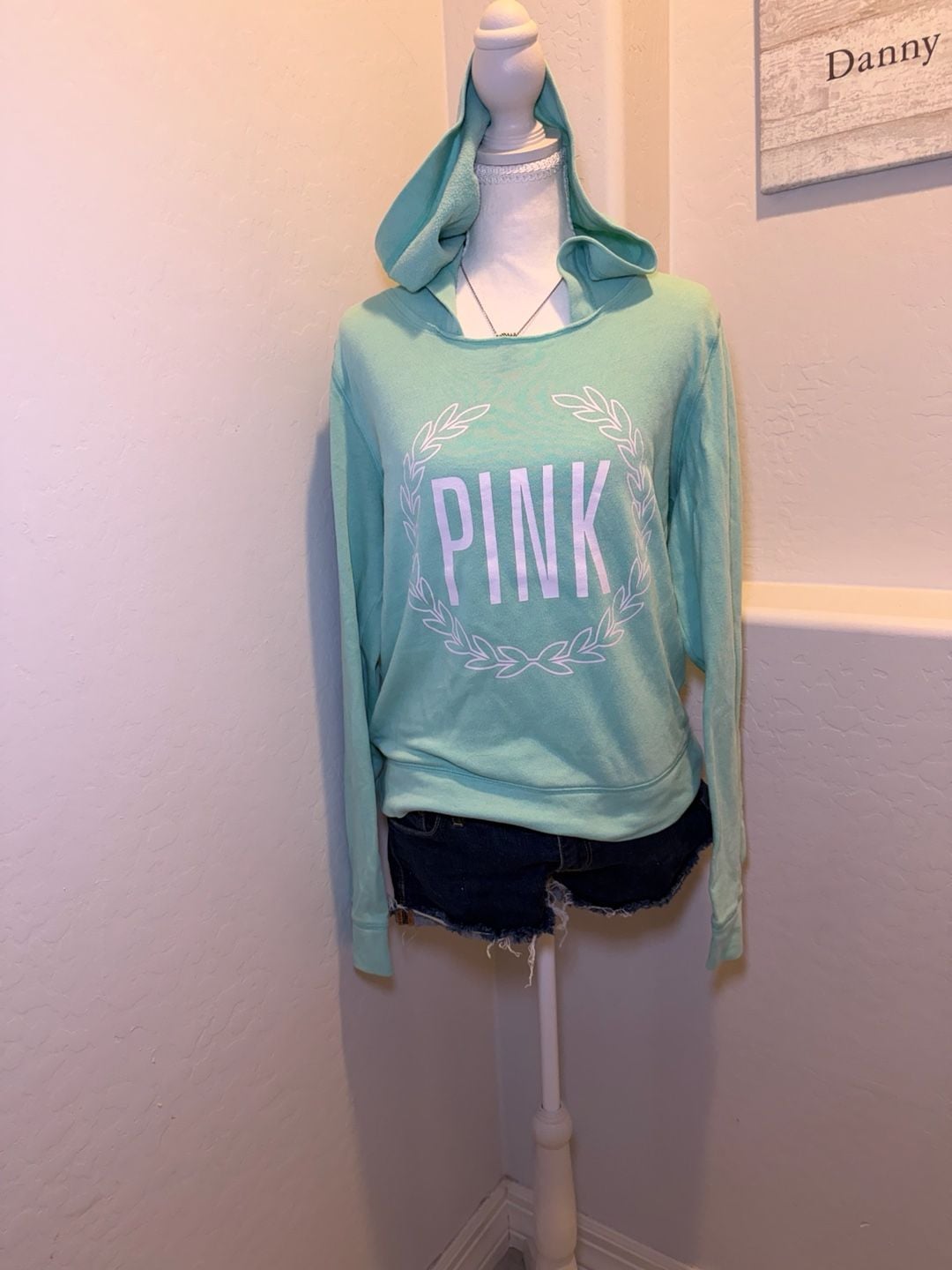 Victoria’s Secret PINK Mint Green Hoodie Women’s Size M Logo Pullover 12