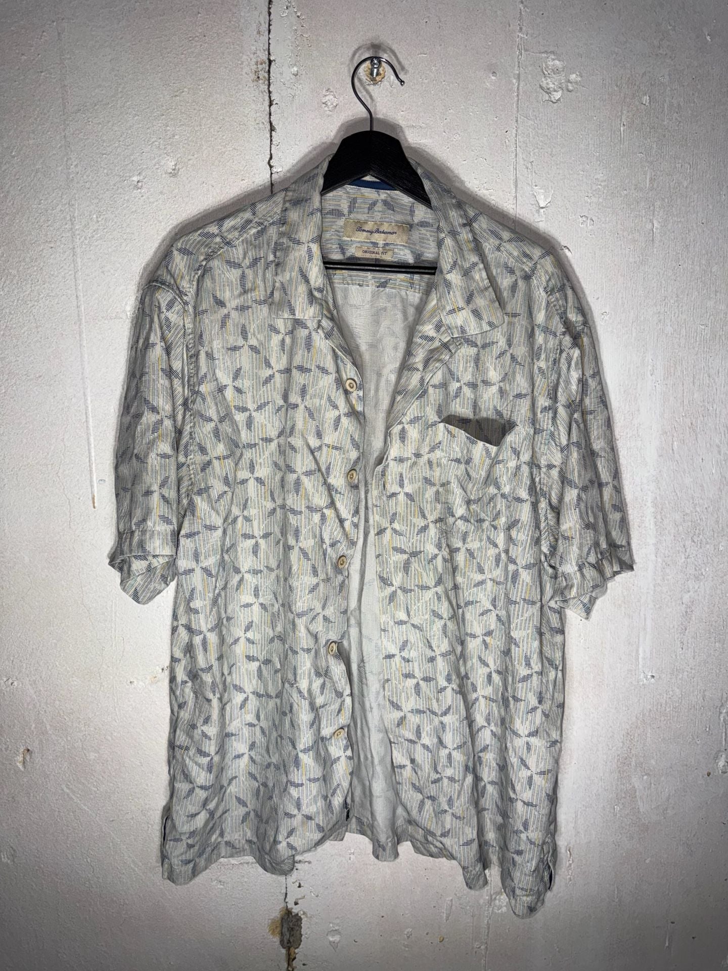 Tommy Bahama Silk Blend Geometric Print Short Sleeve Shirt XL Original Fit 3