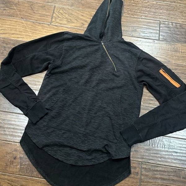 Bleecker & Mercer Men's Quarter Zip Longline Hoodie with Sleeve Pocket Black/gry