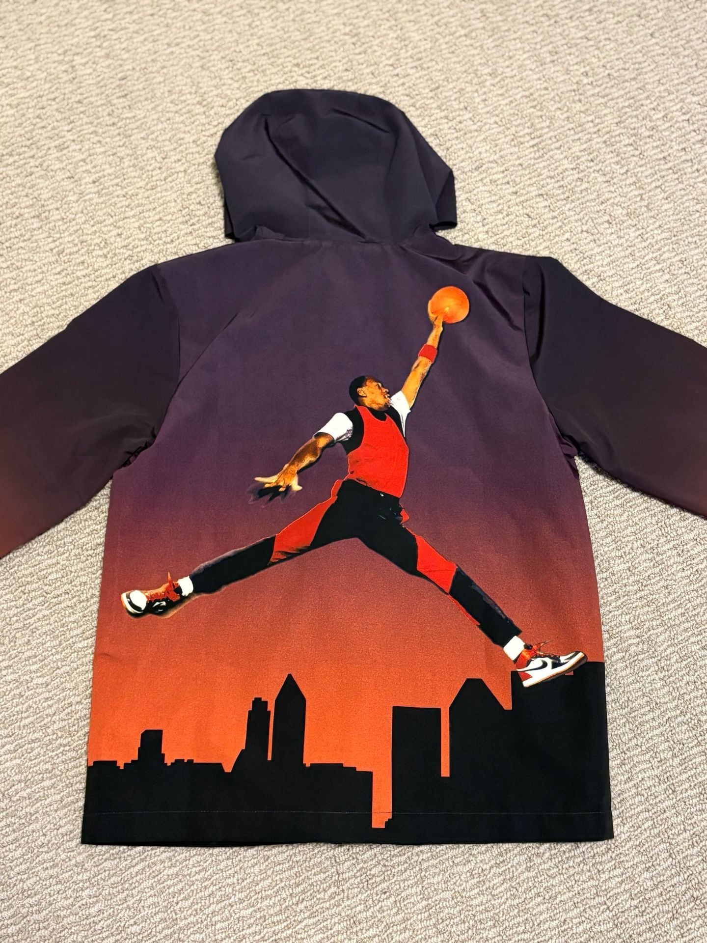 Air Jordan Skyline Gore-Tex Rain Jacket size Youth Large. Excellent condition. 2