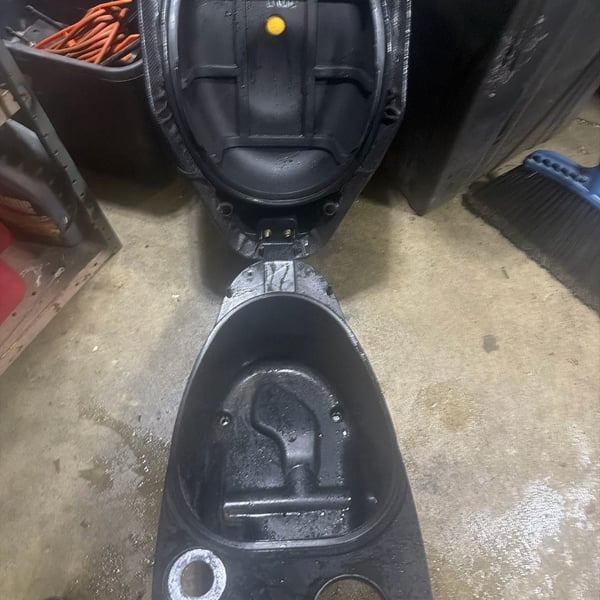 KYMCO Agility 50 125 Scooter OEM Seat and Underseat Storage Trunk Compartment