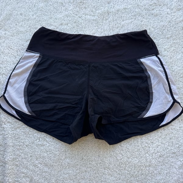 Athleta Acceleration Running Shorts Black White Mesh Side Panels Size Medium