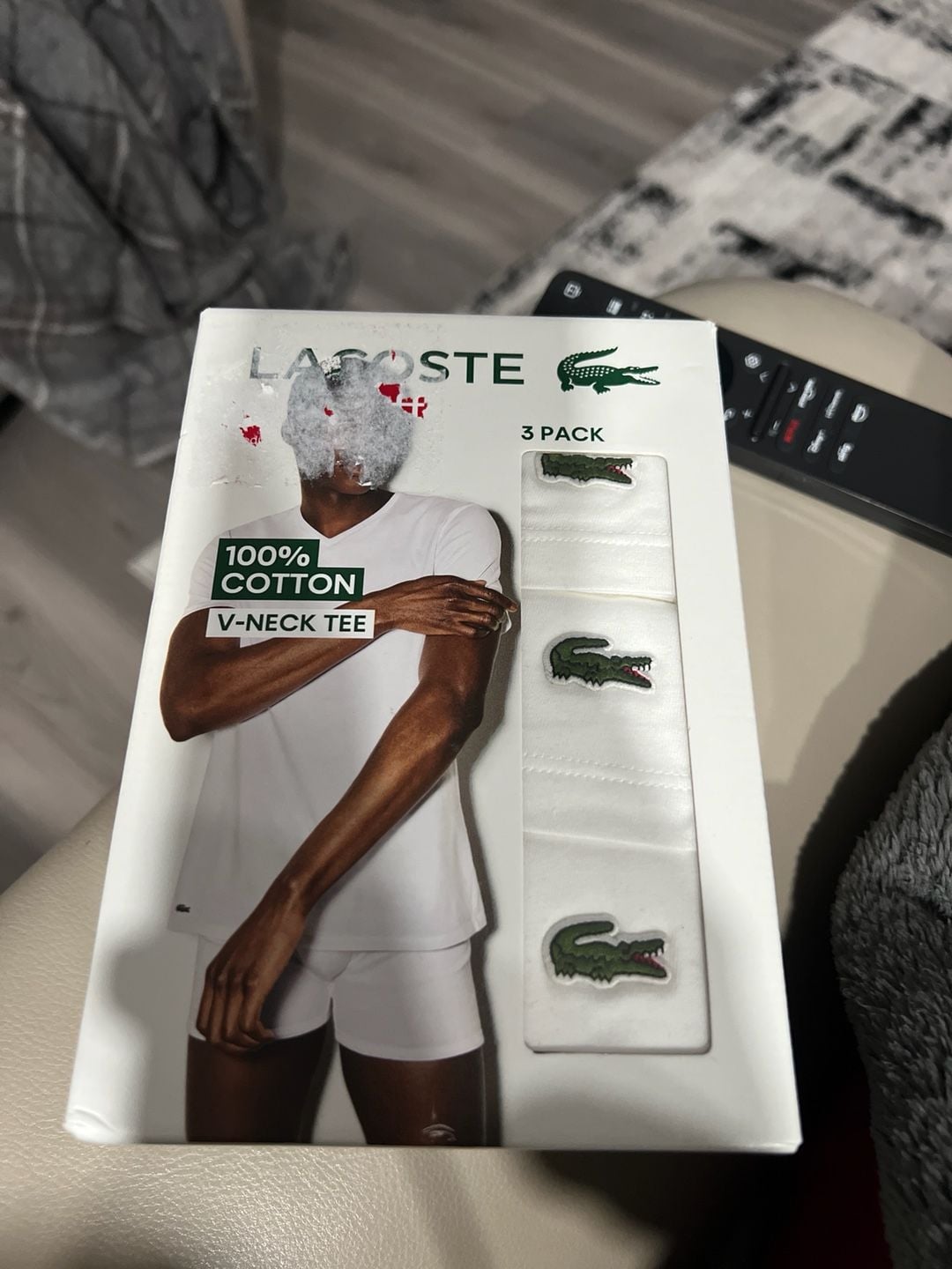 Lacoste Men's 3-Pack 100% Cotton Regular Fit V-Neck T-Shirts White Size M 1