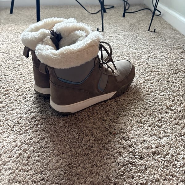 Weatherproof Vintage Women's Chloe Faux Fur Lined Winter Sneaker Boots