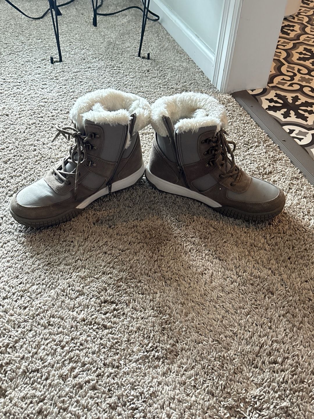 Weatherproof Vintage Women's Chloe Faux Fur Lined Winter Sneaker Boots 8