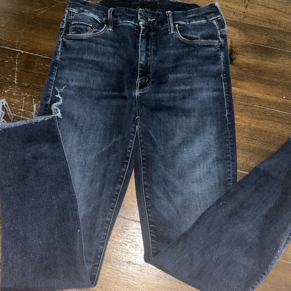 MOTHER The Looker High Rise Skinny Jeans in Dark Wash with Frayed Step Hem