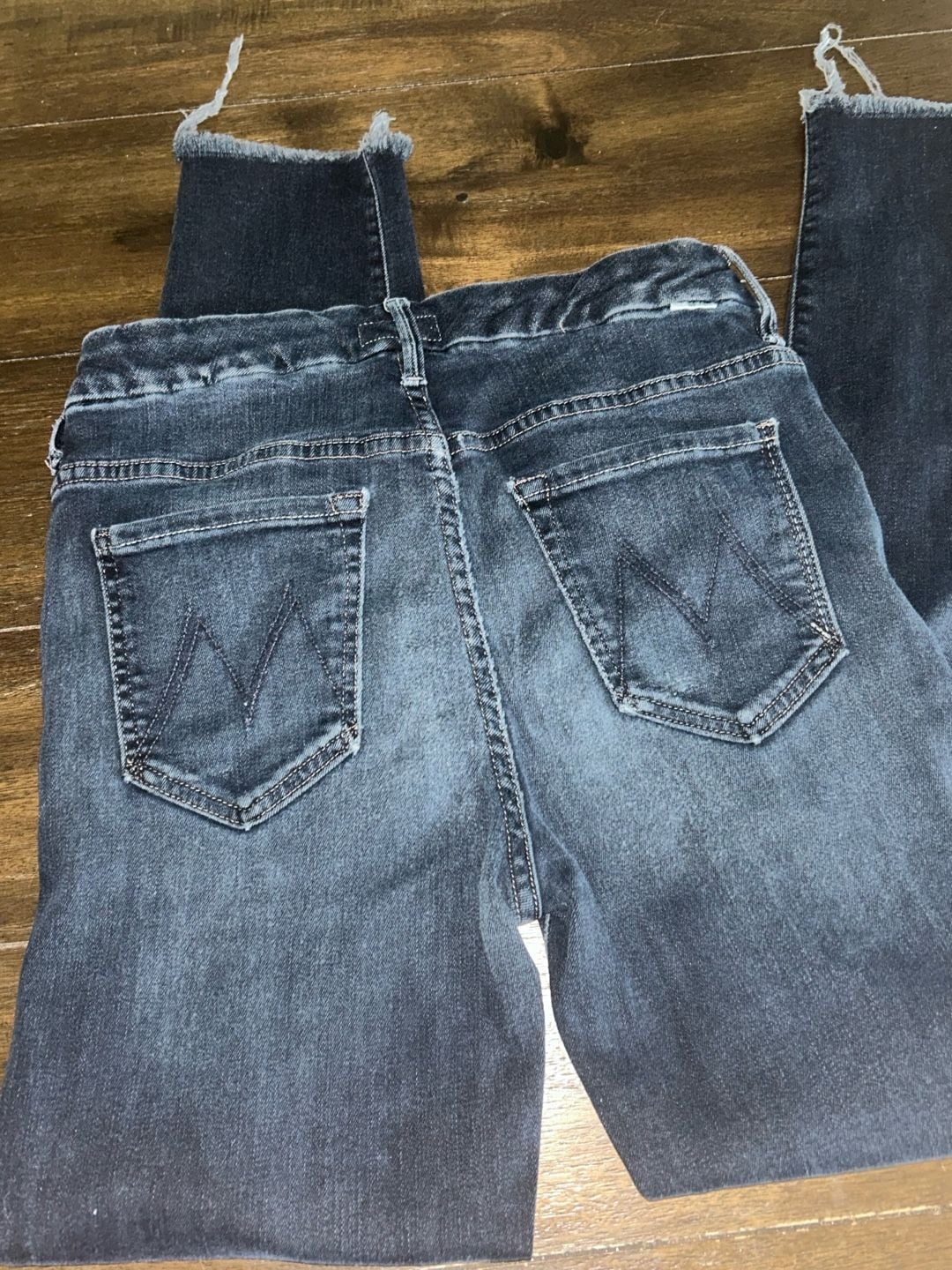 MOTHER The Looker High Rise Skinny Jeans in Dark Wash with Frayed Step Hem 8