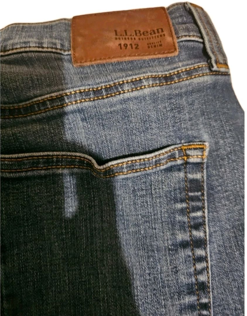 L.L.Bean Men's BeanFlex Jeans Standard Fit Straight Leg Blue Denim 4