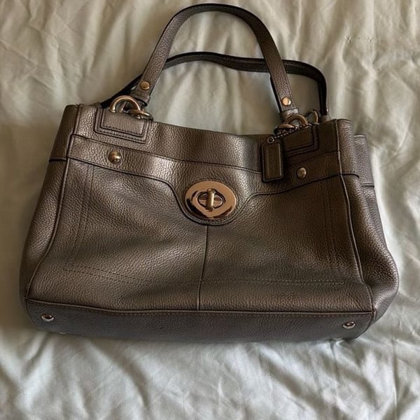 Coach Penelope Carryall F16531 Gunmetal Silver Pebbled Leather Turnlock Tote