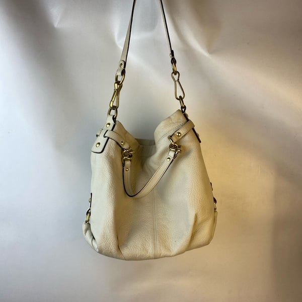 Coach Hobo Ivory Cream Pebbled Leather Shoulder Bag F17165