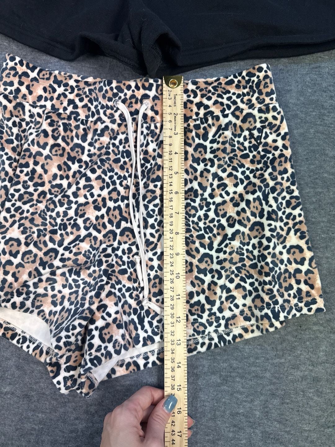 Victoria's Secret Mixed Sleep Shorts Bundle Leopard Fleece & Solid Black Size M 8
